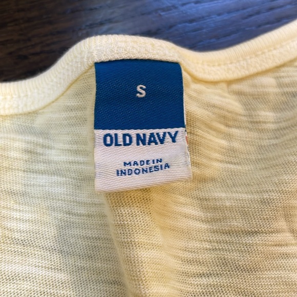 NWOT Old Navy size S small pale yellow button up tee - Picture 2 of 4